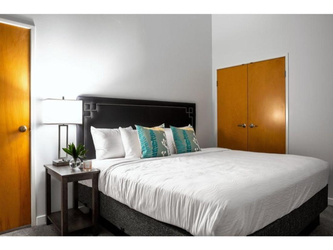 Modern Apartment Close To Everything Cozysuites إنديانابوليس المظهر الخارجي الصورة