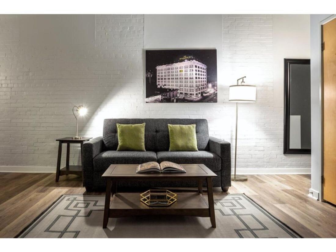 Modern Apartment Close To Everything Cozysuites إنديانابوليس المظهر الخارجي الصورة