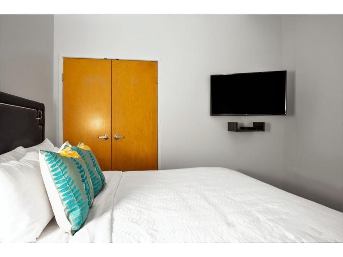 Modern Apartment Close To Everything Cozysuites إنديانابوليس المظهر الخارجي الصورة